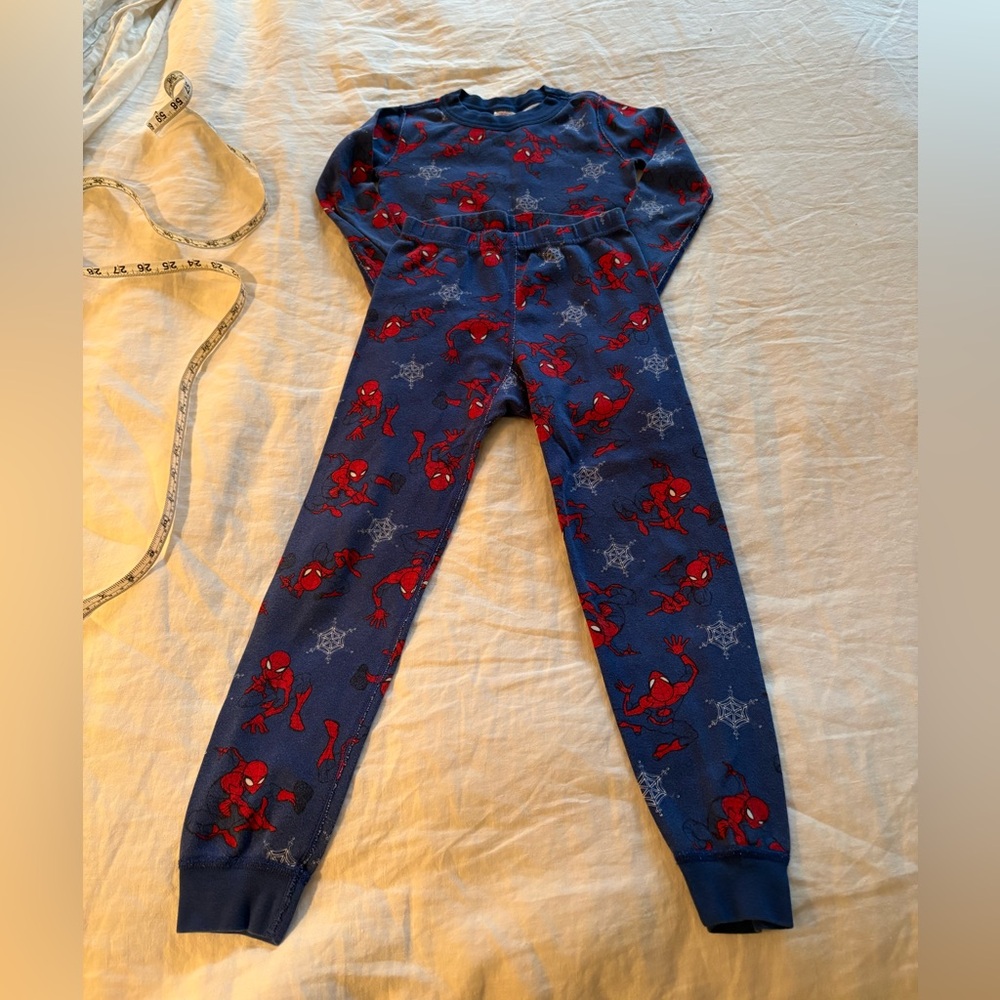 Hanna Andersson Spider-Man pajamas 6-7